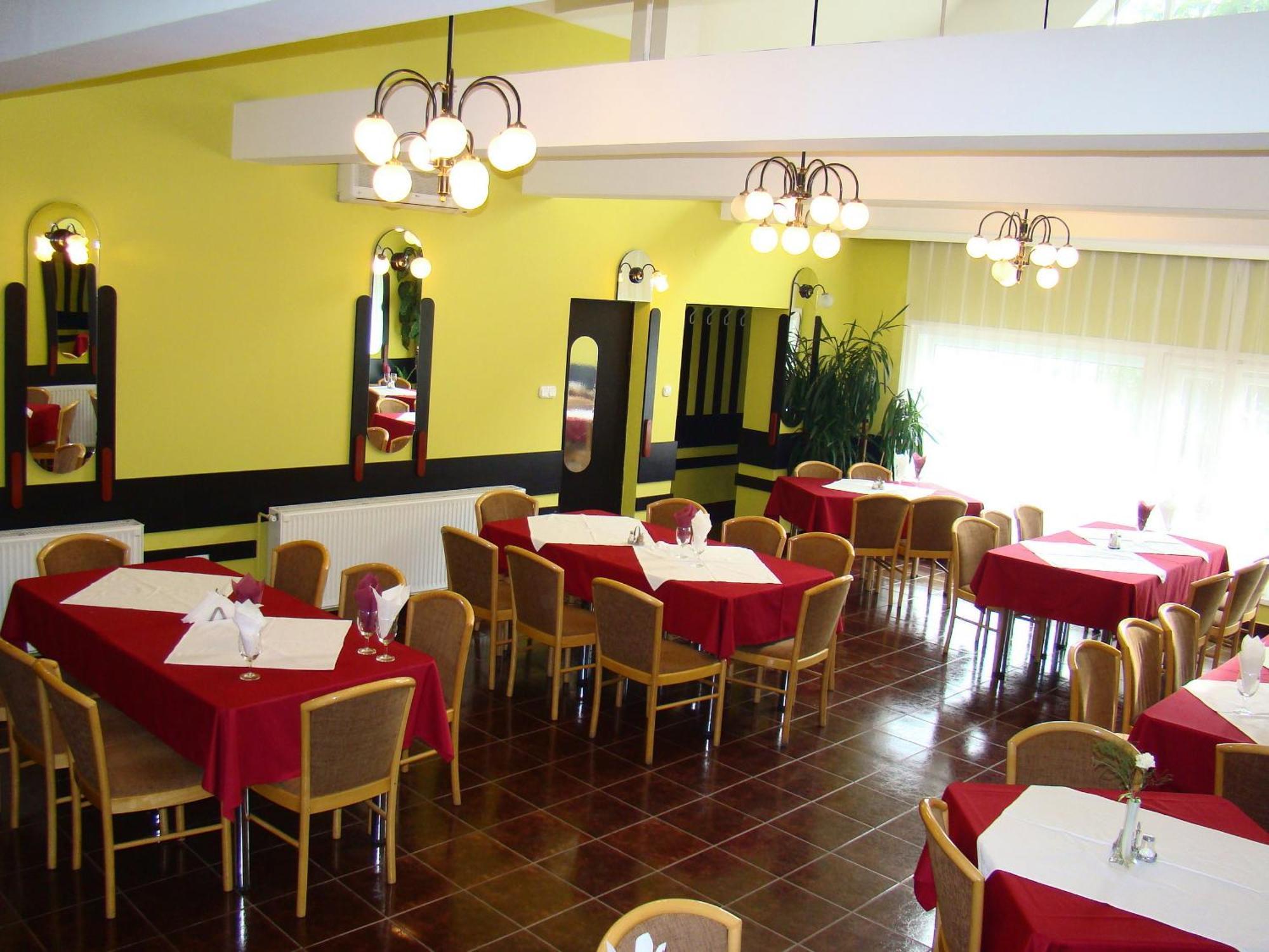 Lázár Pension&Restaurant Gheorgheni  Exterior foto